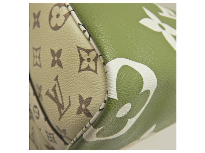 Borsa Louis Vuitton Monogram Giant Speedy Bandoulière 30 Bianco Beige Cachi - vista 13