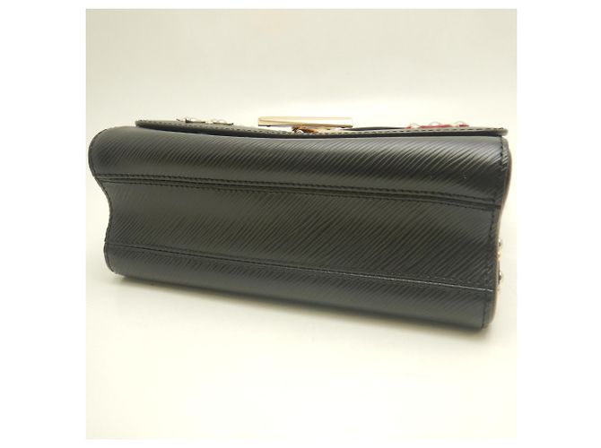 Borsa a tracolla Louis Vuitton Epi Twist MM Noir Nero - vista 14