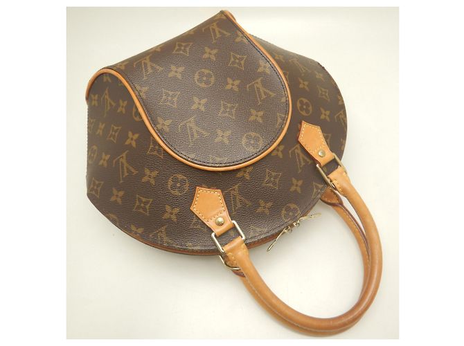 Bolsa Louis Vuitton Monogram Ellipse PM Marrom Monograma - vista 3