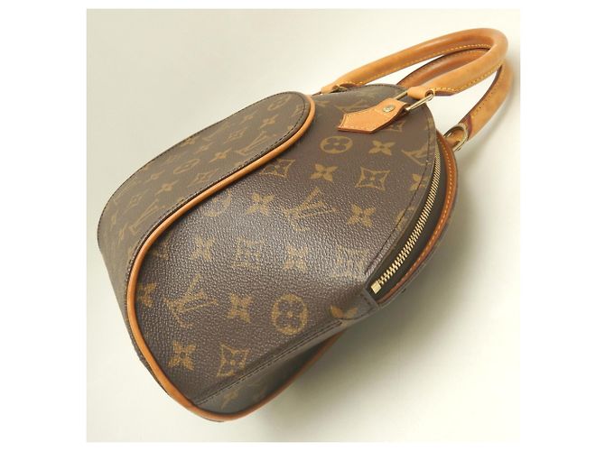 Bolsa Louis Vuitton Monogram Ellipse PM Marrom Monograma - vista 4