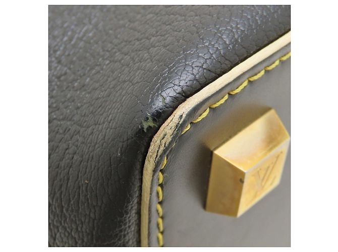 Borsa Louis Vuitton Suhali Impetue One Shoulder Bag Nero - vista 21