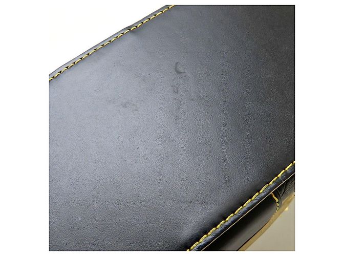 Borsa Louis Vuitton Suhali Impetue One Shoulder Bag Nero - vista 24