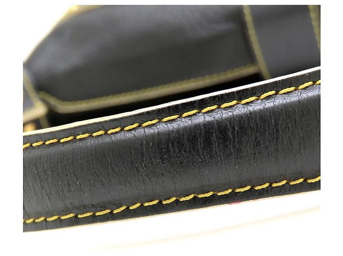 Borsa Louis Vuitton Suhali Impetue One Shoulder Bag Nero - vista 30
