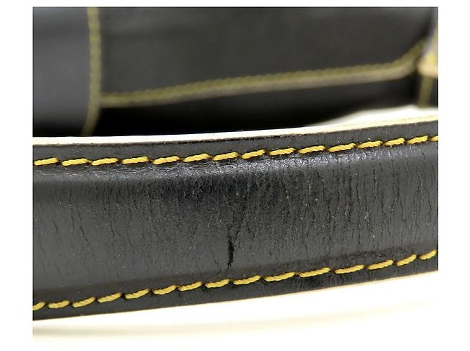 Borsa Louis Vuitton Suhali Impetue One Shoulder Bag Nero - vista 31