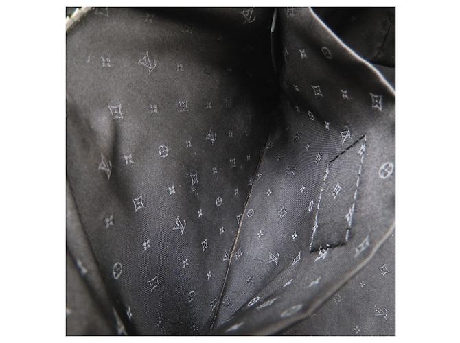 Borsa Louis Vuitton Suhali Impetue One Shoulder Bag Nero - vista 9