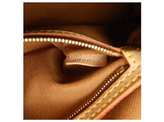 Bolso de hombro Louis Vuitton Monogram Mini Looping Castaño - vista 20