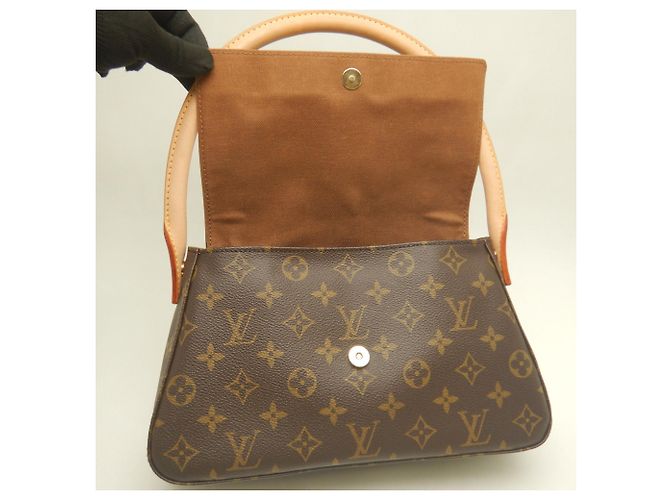 Bolso de hombro Louis Vuitton Monogram Mini Looping Castaño - vista 6