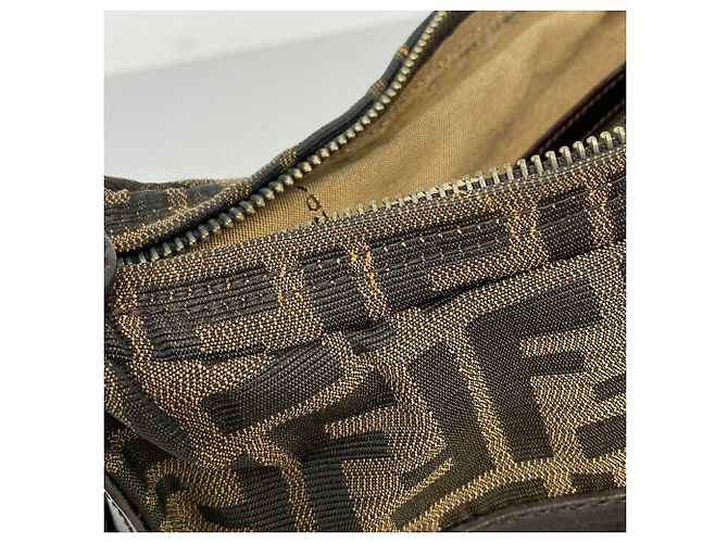 Fendi Zucca Schultertasche aus Nylon-Canvas Braun - Ansicht 7
