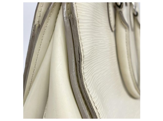 Borsa Louis Vuitton Epi Pont Neuf GM Bianco sporco - vista 7