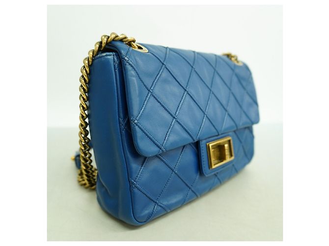Borsa a tracolla in pelle Chanel 2.55 con doppia catena Blu - vista 2