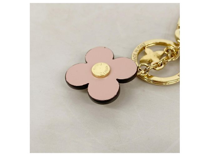 Portachiavi Louis Vuitton Blooming Flower BB Marrone Rosa - vista 3