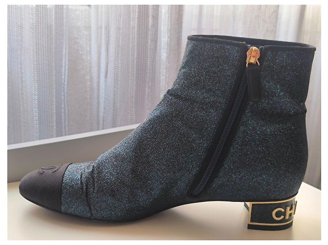 Stivaletti Glitter Chanel con Logo Dorato Nero Metallico - vista 7