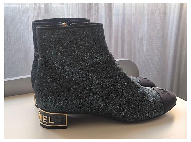 Stivaletti Glitter Chanel con Logo Dorato Nero Metallico - vista 8