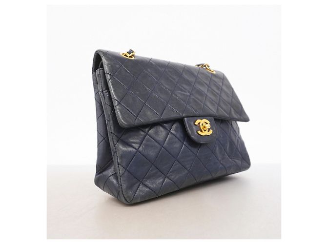 Borsa a tracolla Chanel Matelassé Navy Blu navy - vista 2