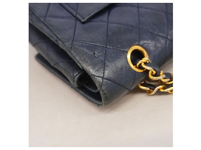 Borsa a tracolla Chanel Matelassé Navy Blu navy - vista 7