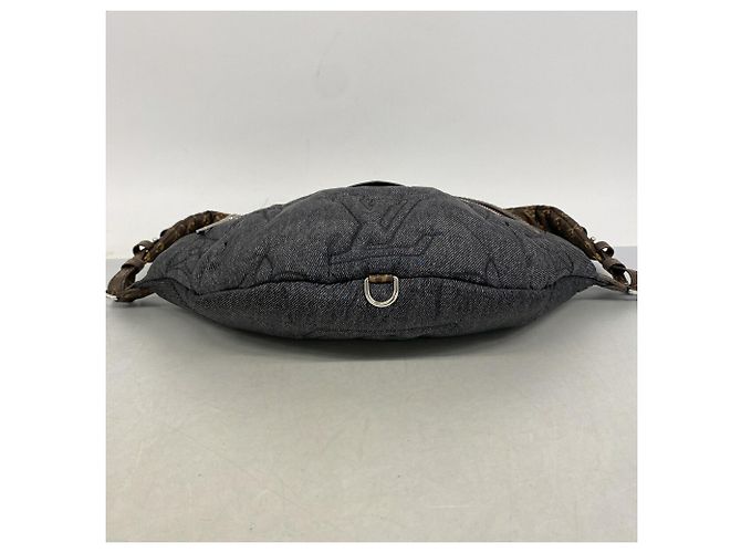 Borsa Sling Louis Vuitton M26542 Marrone Blu navy - vista 3