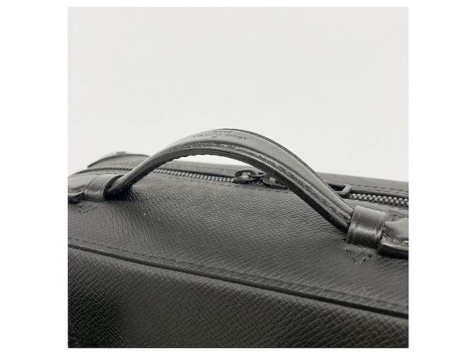 Zaino Louis Vuitton Taiga Rainbow Soft Trunk PM M30337 Noir Nero - vista 12