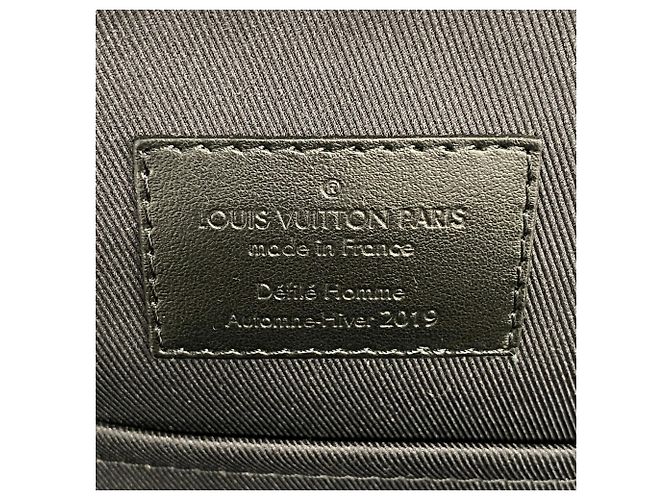 Zaino Louis Vuitton Taiga Rainbow Soft Trunk PM M30337 Noir Nero - vista 5