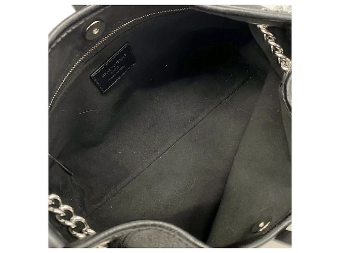 Borsa a tracolla Louis Vuitton LV Vibe Carryall BB Nero - vista 4