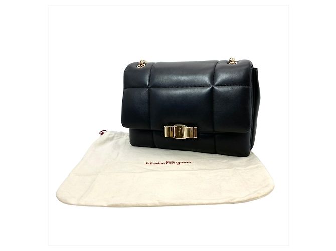Borsa a tracolla con catena matelassé Salvatore Ferragamo - vista 13