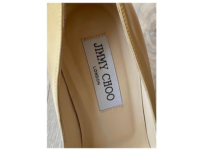 Jimmy Choo Plateau-Pumps aus Lackleder Beige - Ansicht 2