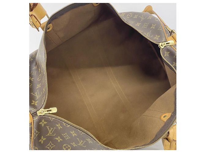 Louis Vuitton Boston Monogram Keepall Bandoulière 55 Castaño - vista 4