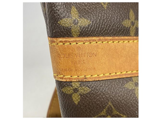 Louis Vuitton Boston Monogram Keepall Bandoulière 55 Castaño - vista 5