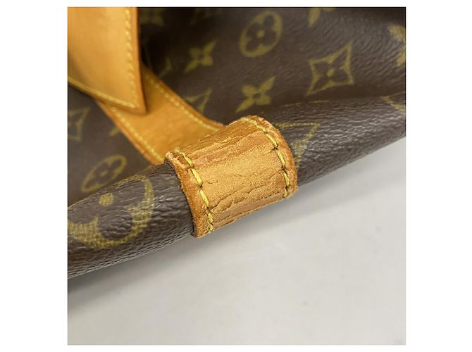 Louis Vuitton Boston Monogram Keepall Bandoulière 55 Castaño - vista 8