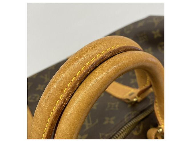 Louis Vuitton Boston Monogram Keepall Bandoulière 55 Castaño - vista 9