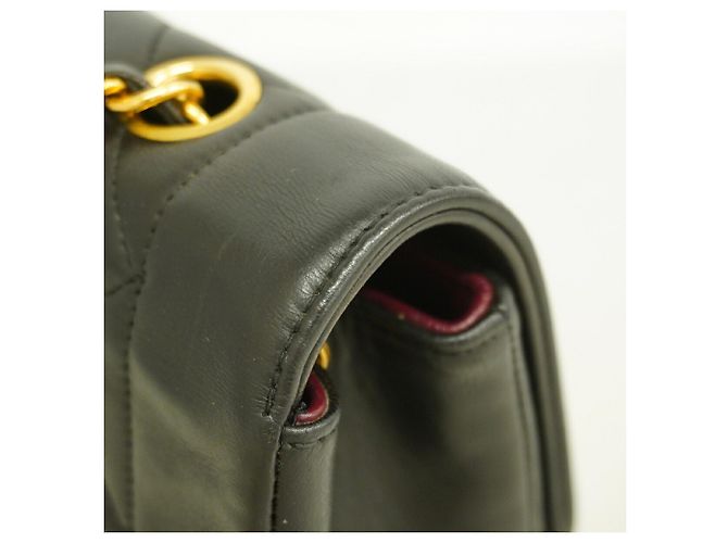 Bolsa de Ombro com Corrente Chanel Diana Preto - vista 7