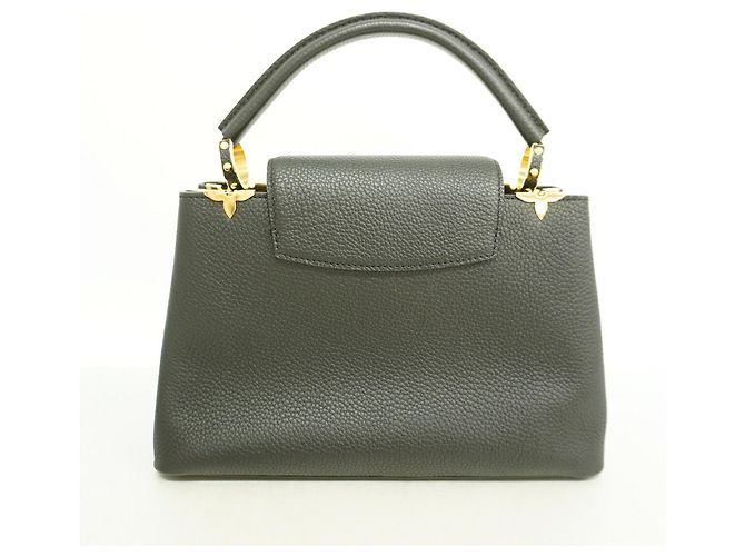 Sac à main Louis Vuitton Capucines MM Noir - vue 8