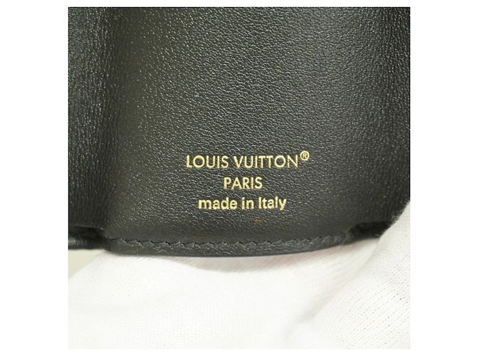 Louis Vuitton Tri-fold Wallet - LV Bloom Mini M29447 Black - view 4
