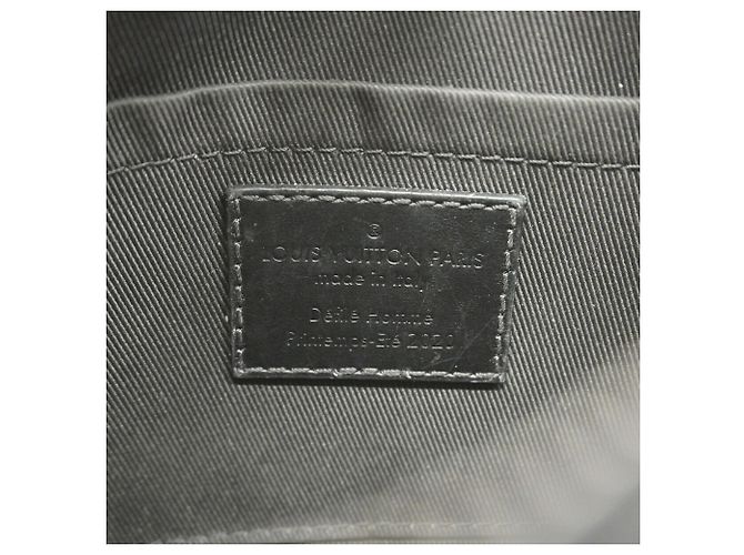 Sac à épaule Louis Vuitton Monogram Tuffetage Mini Soft Trunk Marron Noir - vue 5