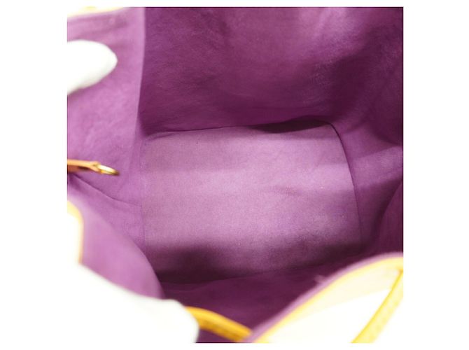 Noe Borsa a tracolla Louis Vuitton Epi Petit Noé Giallo - vista 4