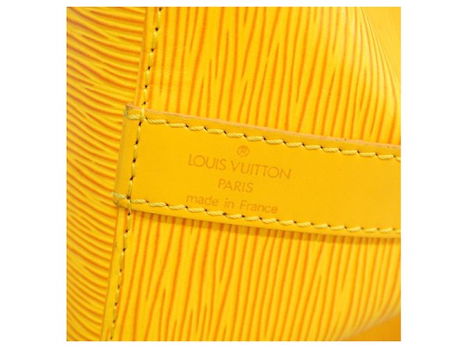 Noe Borsa a tracolla Louis Vuitton Epi Petit Noé Giallo - vista 5