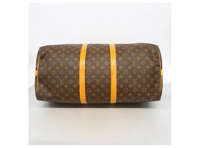 Louis Vuitton Boston Monogram Keepall Bandoulière 55 Castaño - vista 3