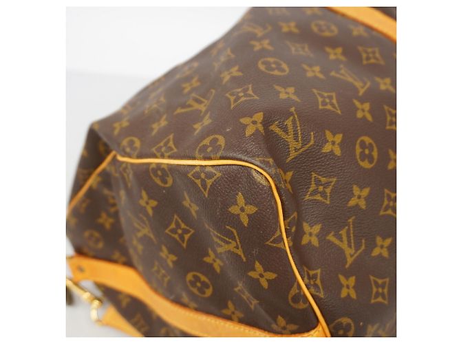 Louis Vuitton Boston Monogram Keepall Bandoulière 55 Castaño - vista 6