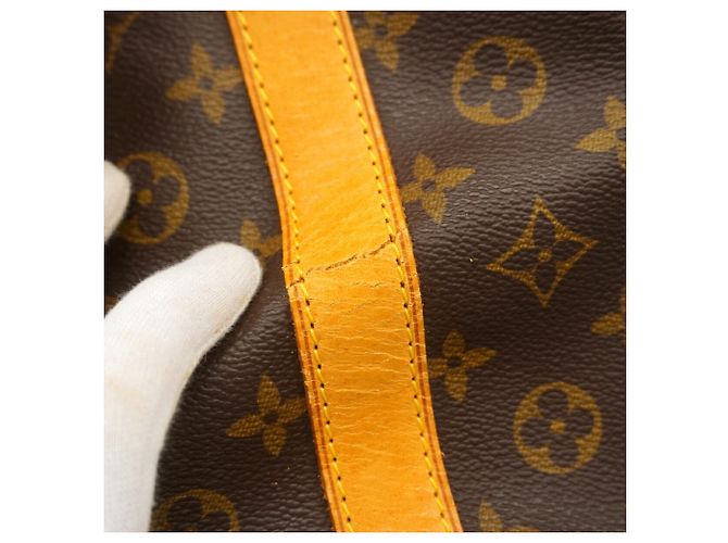 Louis Vuitton Boston Monogram Keepall Bandoulière 55 Castaño - vista 7