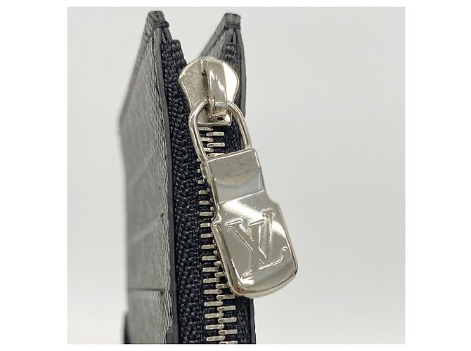 Portacarte e monete Louis Vuitton Taiga Grigio - vista 10