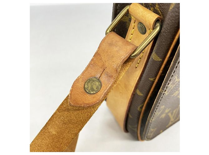 Borsa a tracolla Louis Vuitton Monogram Cartouchiere GM Marrone - vista 10