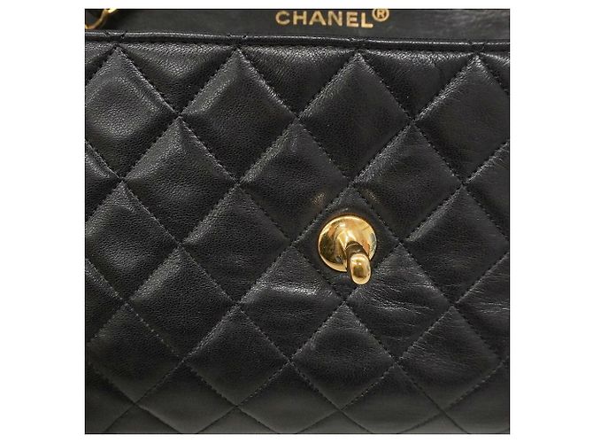Chanel Matelassé Schultertasche mit Kette Schwarz - Ansicht 14