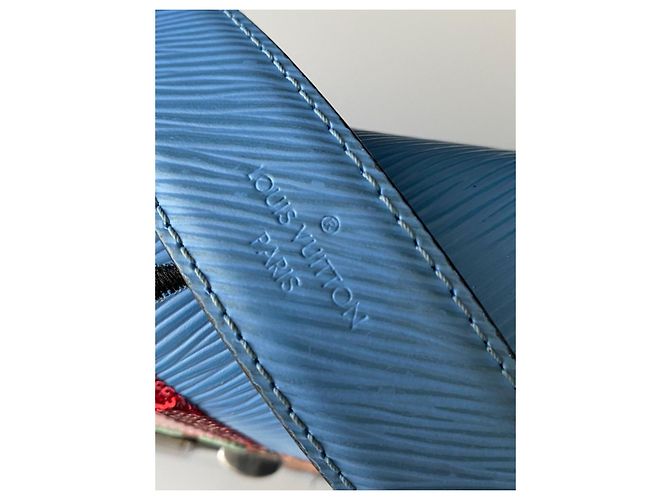 Borsa Louis Vuitton Twist MM Pelle Epi Blu Uccelli - vista 4