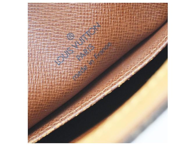 Louis Vuitton Drouot Monogram Canvas Marron - vue 6