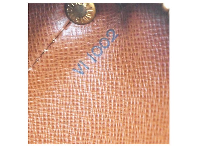 Louis Vuitton Drouot Monogram Canvas Marron - vue 7