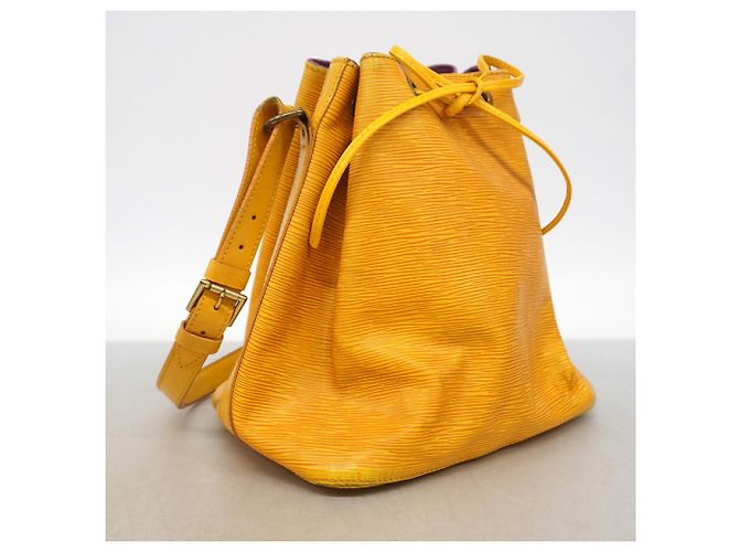 Noe Borsa a tracolla Louis Vuitton Epi Petit Noé Giallo - vista 2