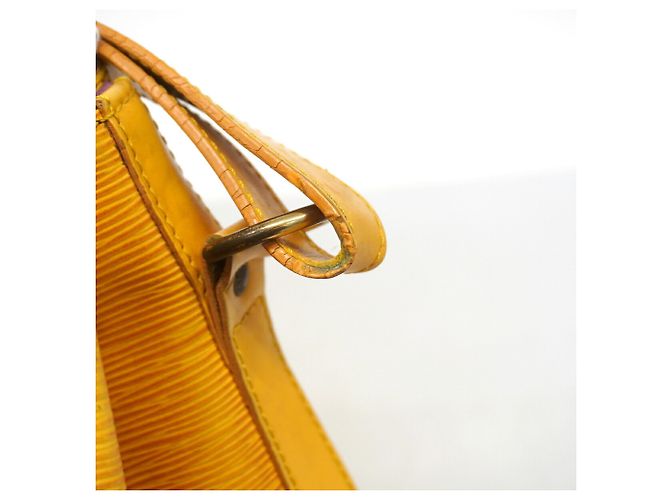 Noe Borsa a tracolla Louis Vuitton Epi Petit Noé Giallo - vista 8