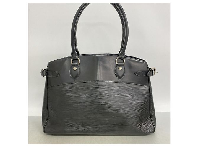Bolso Louis Vuitton Epi Passy GM Negro - vista 13