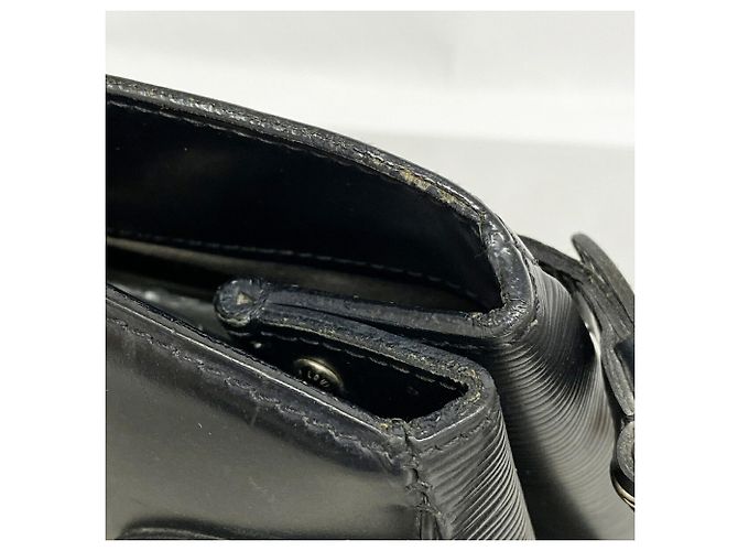 Bolso Louis Vuitton Epi Passy GM Negro - vista 6