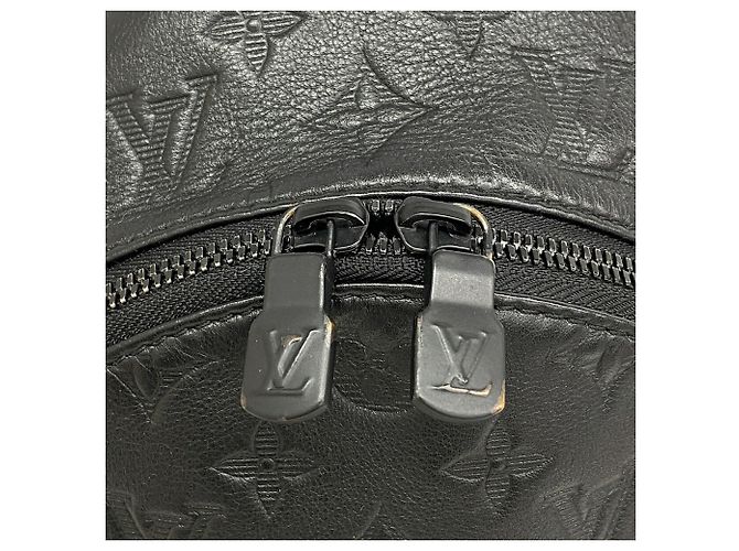 Borsa a tracolla Louis Vuitton Monogram Shadow Racer Nero - vista 7