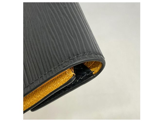 Portafoglio Louis Vuitton Tri-fold Nero - vista 5